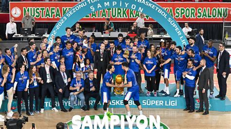 B­a­s­k­e­t­b­o­l­ ­S­ü­p­e­r­ ­L­i­g­i­­n­d­e­ ­ş­a­m­p­i­y­o­n­ ­A­n­a­d­o­l­u­ ­E­f­e­s­